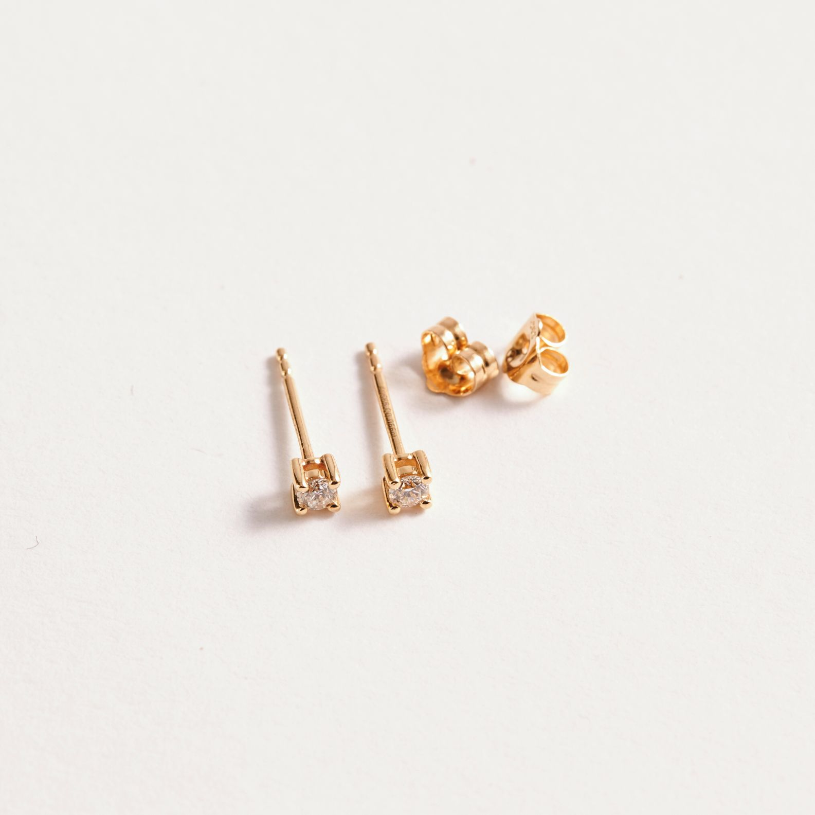 MUNICH REAL GOLD STUDS MINI DIAMOND