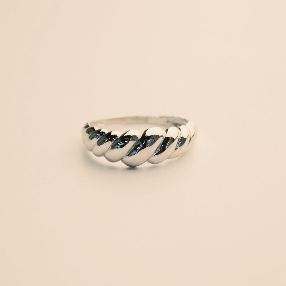 PARIS RING STERING SILVER
