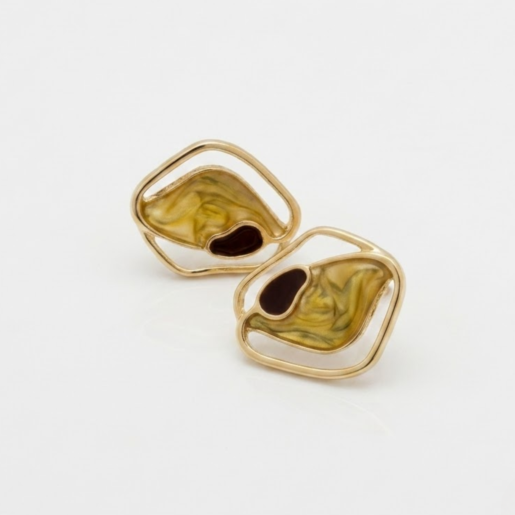 Iris Earring BCF
