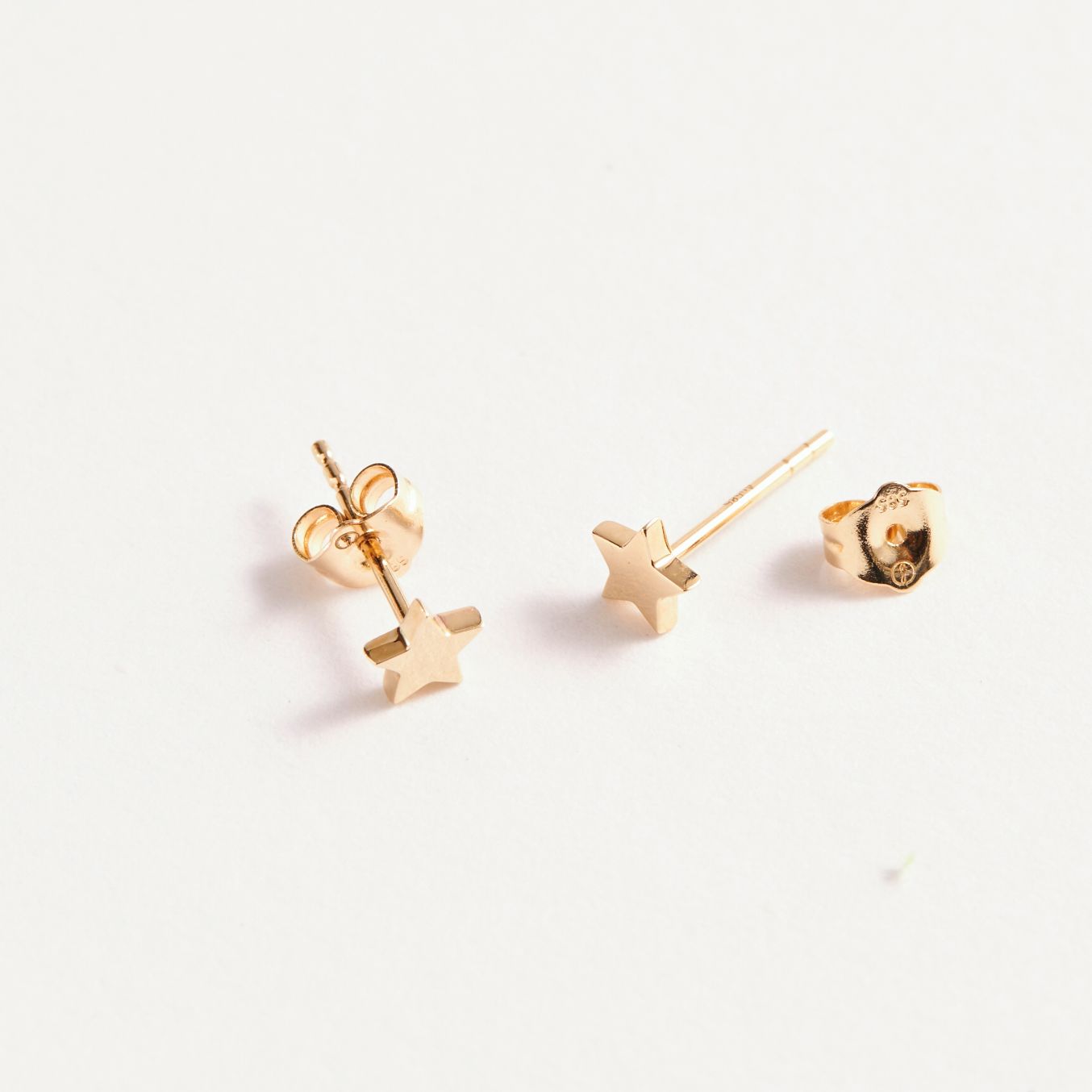 NAMIBIA REAL GOLD STAR STUDS